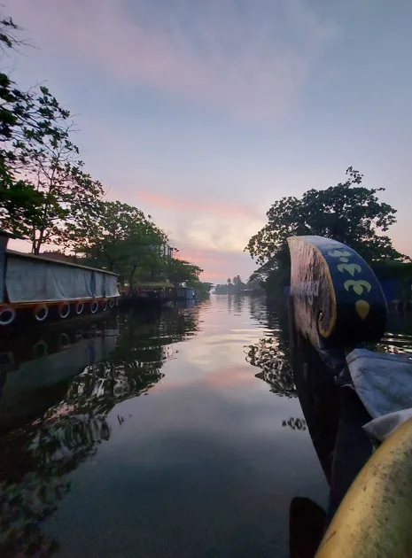 Houseboat Booking Alleppey: Alleppey Backwater Tours